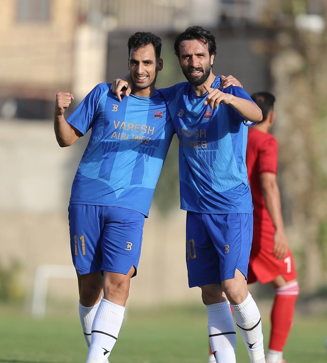 عکس| پل تاریخی وِرِسک روی لباس فصل جدید نساجی