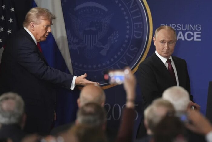 واکنش سیاستمداران آمریکا:آلاسکا،دستاوردی برای ترامپ نداشت/بولتون:پوتین برنده آشکار این نشست بود/نماینده کنگره:رئیس‌جمهور ما چاپلوس کرملین است