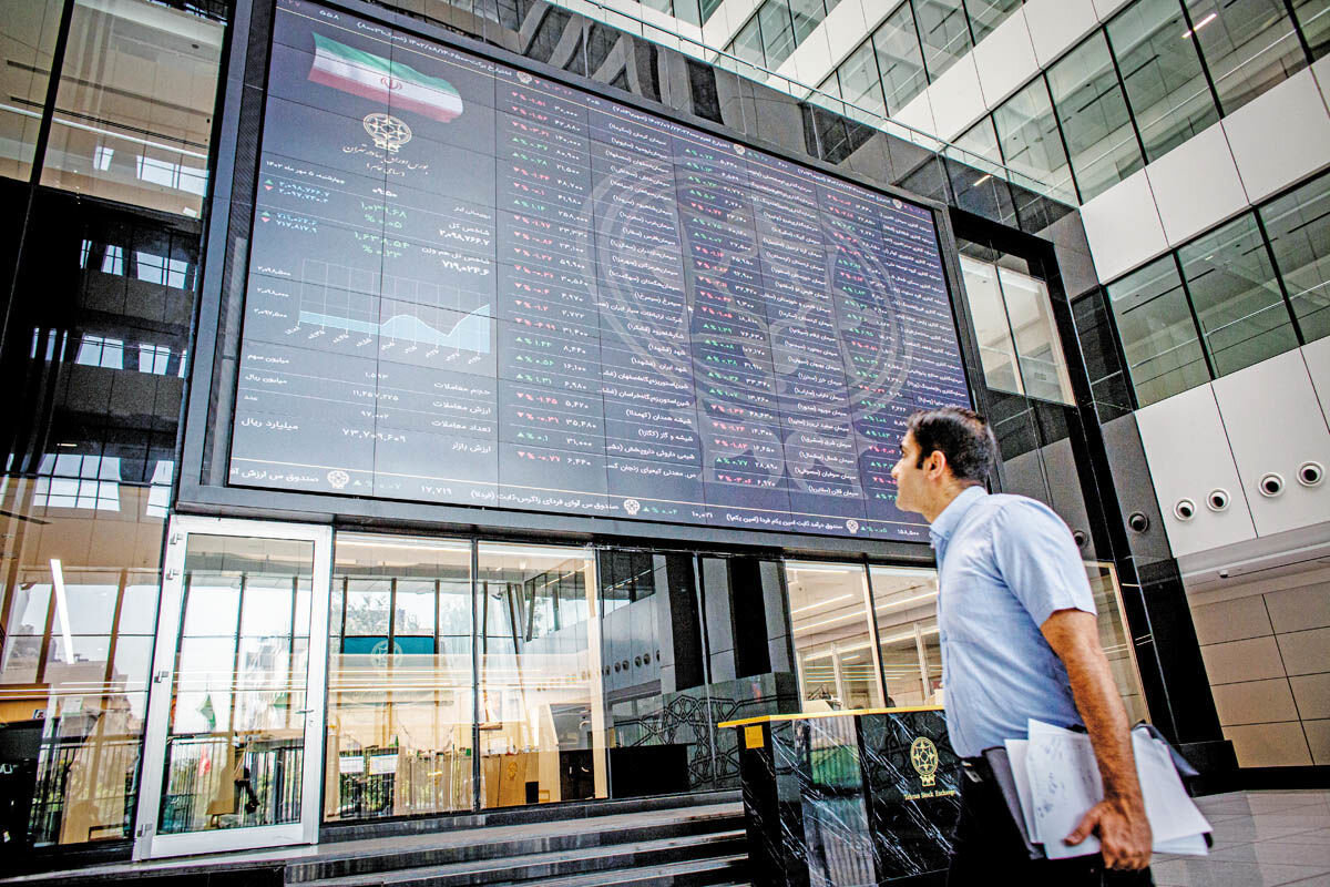 پیش‌بینی بورس در نیمه دوم ۱۴۰۴/ بورس در مقابل بحران‌های سیاسی و اقتصادی شانس می‌آورد؟