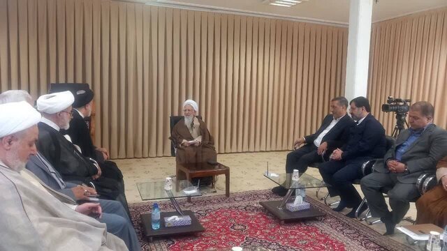 تصویری از دیدار معاون اجرایی رئیسجمهور با آیتالله جوادی آملی/ قائم پناه و استاندار قم از کدام مجموعه بازدید کردند؟