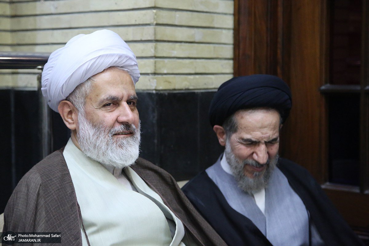 حضور کمال خرازی و مخبر و طائب و استقبال حدادعادل از سیدحسن خمینی +گزارش تصویری از مراسم ختم مادر شهید حدادعادل