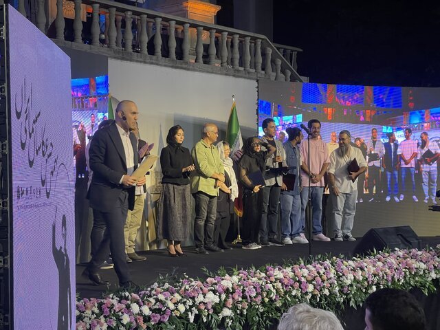 عذرخواهی پرویز پرستویی از مردم سیستان و بلوچستان / اگر رنجیده‌اند، پوزش می‌خواهم