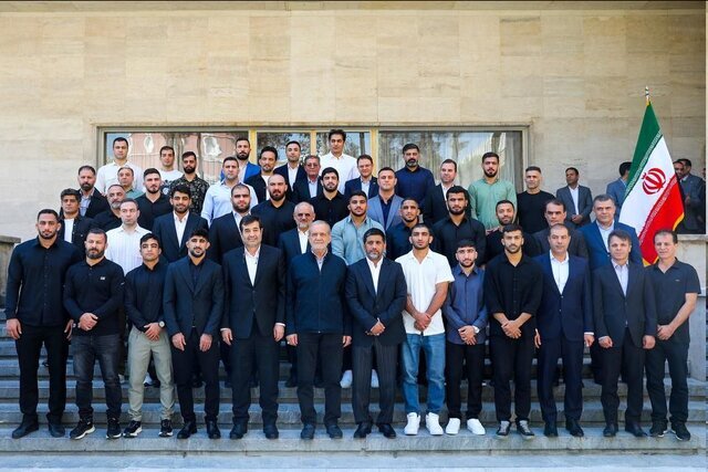 توئیت مسعود پزشکیان درباره ورزش قهرمانی کشتی + جزئیات