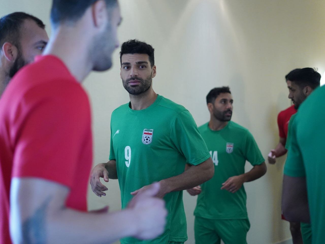 زنگ خطر برای تیم ملی/ قلعه‌نویی و دستیاران پرشمارش در بن‌بست تاکتیکی