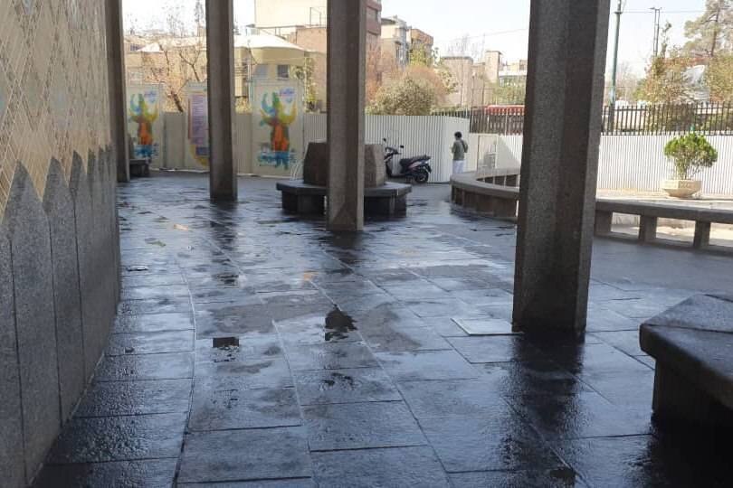 نظافت و شستشوی تئاتر شهر/ عکس