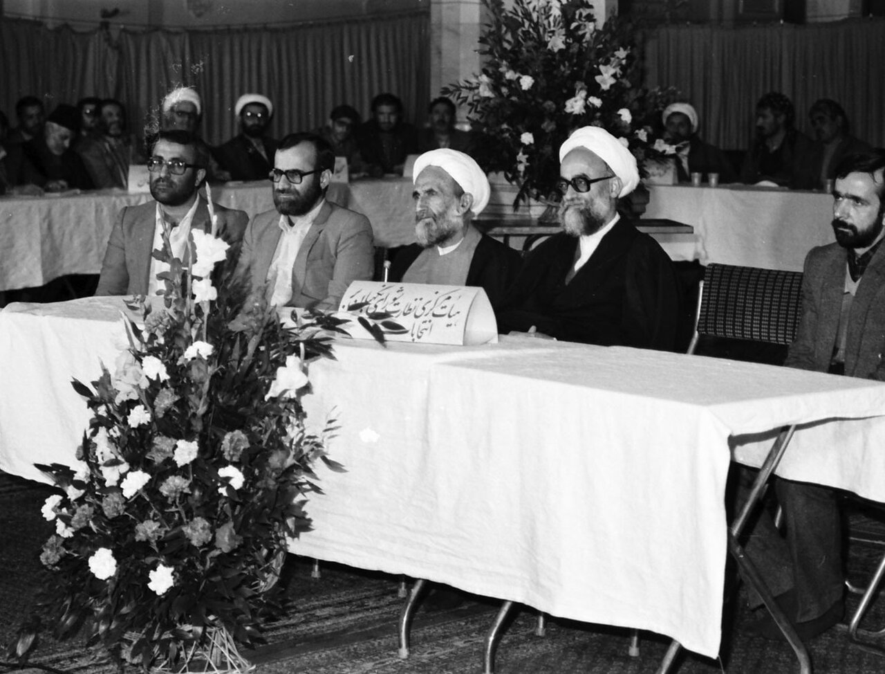 ناگفته‌های نفر دوم وزارت ارشاد/ از شب‌های شعر گوته تا اختلاف با وزیر آموزش و پرورش و همکاری با موشکی سپاه/ ماجرای دیدار رهبری با مدیران مطبوعات