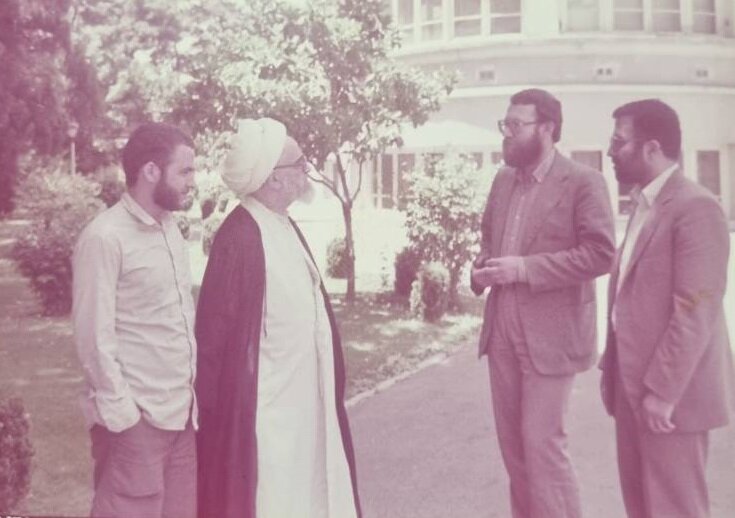 ناگفته‌های نفر دوم وزارت ارشاد/ از شب‌های شعر گوته تا اختلاف با وزیر آموزش و پرورش و همکاری با موشکی سپاه/ ماجرای دیدار رهبری با مدیران مطبوعات