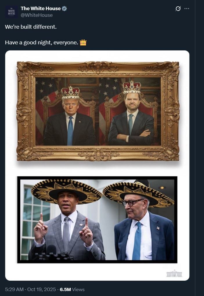 ترامپ تاج بر سر شد / عکس