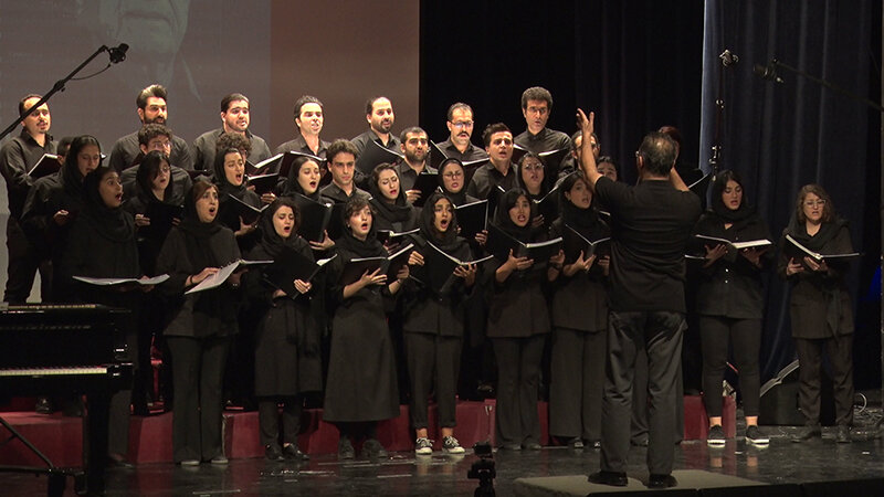 احمد پژمان قدی بلندتر از مرگ داشت/ فراق پژمان جبران‌ناپذیر است، اما دوام او تا یاد ایران زنده است