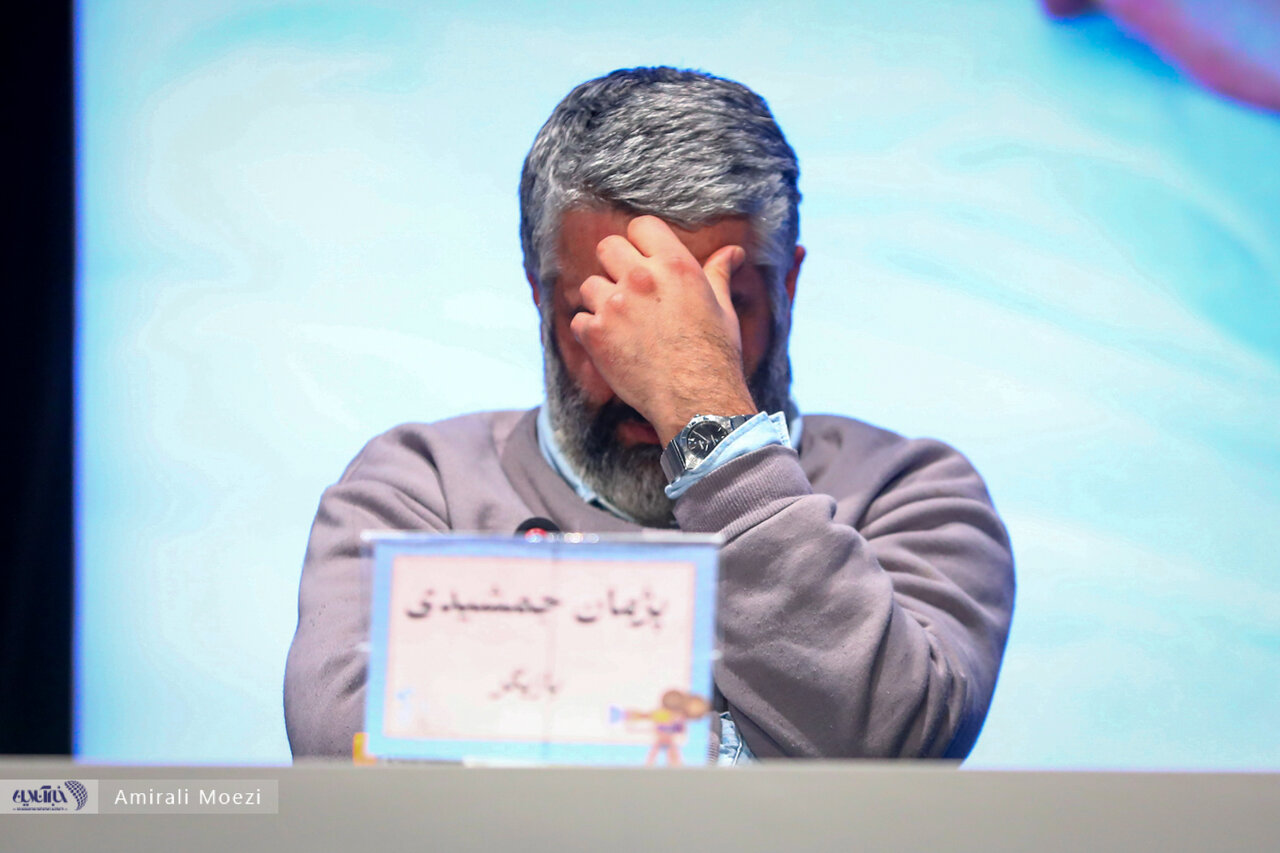 «خروج پژمان جمشیدی از کشور قطعا با هماهنگی بوده»/ اگر متهم به تجاوز، به ایران برنگردد، تکلیف پرونده چیست؟