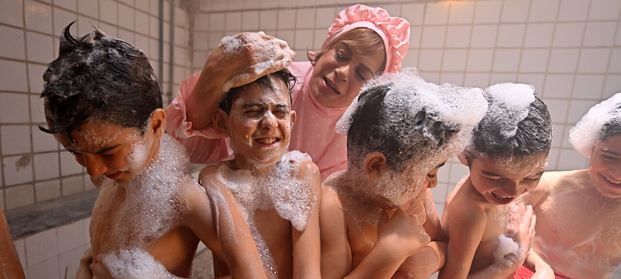 این که باید از «شهید» هم دفاع کرد، نشان از شکاف عظیم اجتماعی است/ قراری بر تغییر پایان فیلم نبود/ معرفی چهار بازیگر به سینمای نوجوان با «بچه مردم»