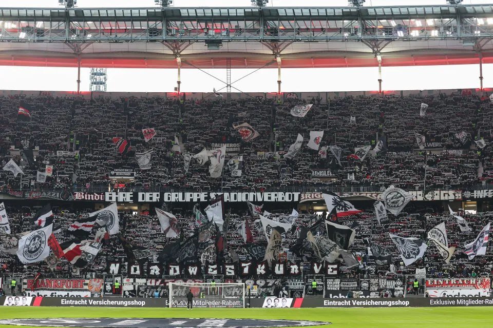 جنجال سرخابیها: در اروپا با شعارهای توهینآمیز چه میکنند؟