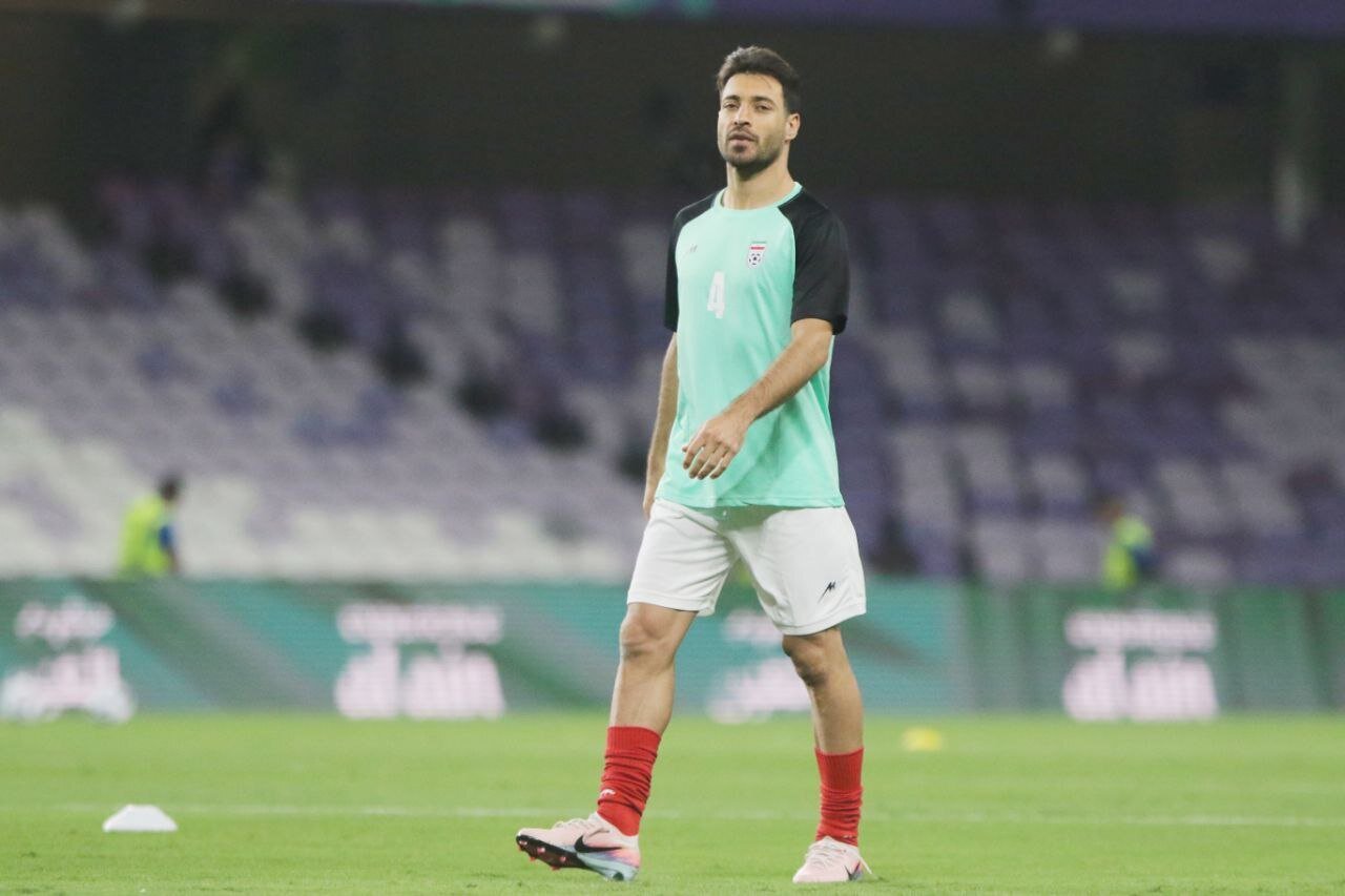 بازیکنی که مردمش را «بی‌عقل» می‌خواند، چگونه مدعی غیرت ملی است؟