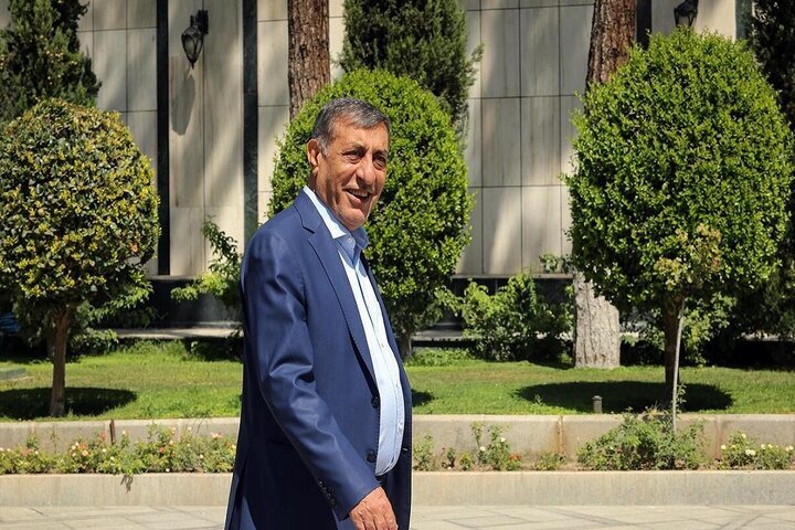 خط مسعود پزشکیان سفید است؟/ قائم پناه: صادقانه خطم سفید است/ جبلی: بعد از جنگ دیدم خطم باز شده!/ معاون علمی زئیس جمهور: انشالله خط همه مردم سفید شود