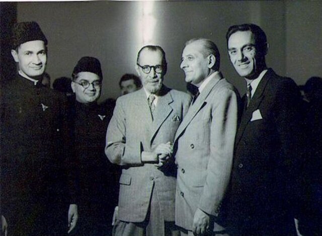 مردی که از هنر و سیاست شاهکار ساخت