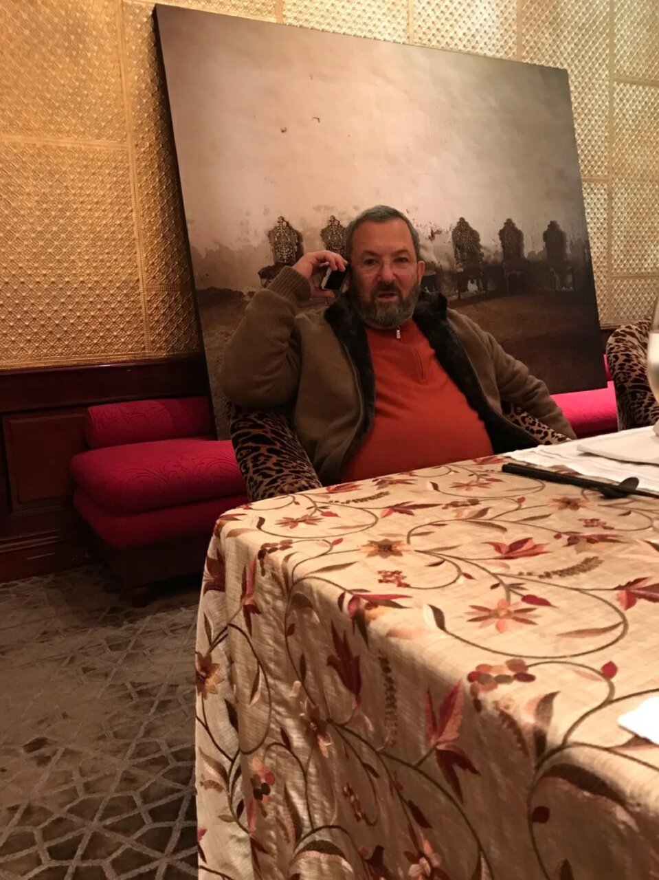 دموکرات‌ها عکس‌های جدیدی از ترامپ در املاک دلال جنسی منتشر کردند؛ از وودی آلن تا کلینتون و از بیل گیتس تا نوام چامسکی و بنن/ عکس