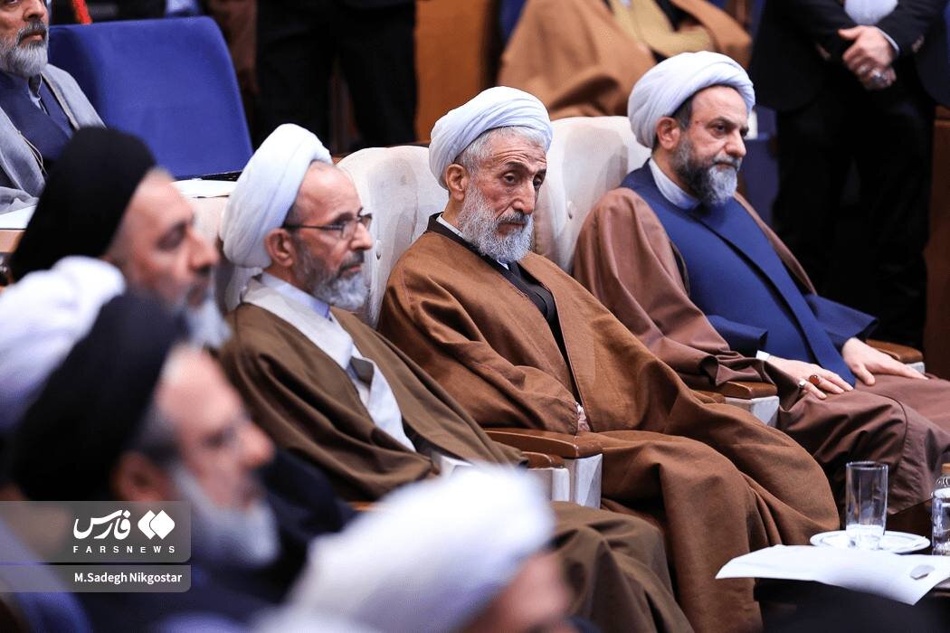 تصاویری از کنگره بزرگداشت مصباح یزدی/ نخستین حضور کاظم صدیقی پس از درگذشت فرزندش در یک مراسم