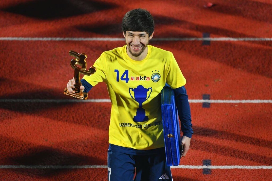 اضافه شدن یک بازیکن به لیست مازاد اوسمار؛ مثلث ازبک‌ها در پرسپولیس تشکیل می‌شود