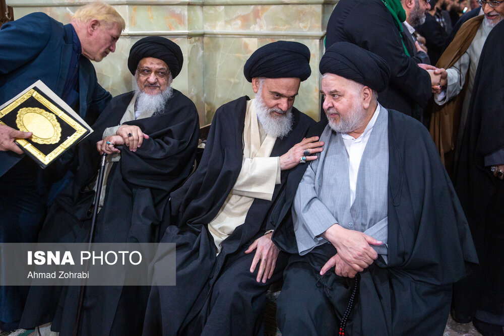 حضور سید علی و سید یاسر خمینی در یک مراسم تشییع/ آیت الله بوشهری هم بود + تصاویر