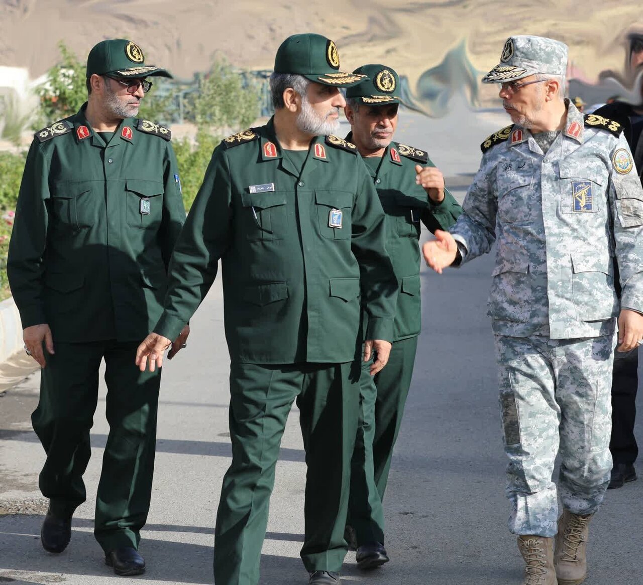 تصویر متفاوتی از سرداران شهید جنگ ۱۲ روزه + عکس