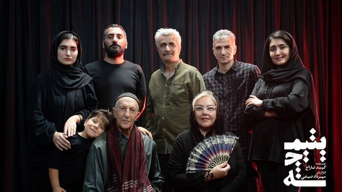 اجرای بدون دیالوگ «گُم» با «نسلِ سکوت»/ برف حریف نمایش‌های خیابانی نشد