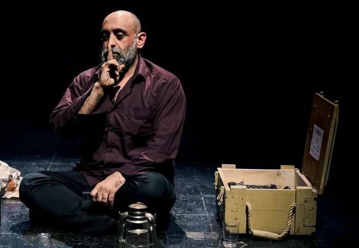 اجرای بدون دیالوگ «گُم» با «نسلِ سکوت»/ برف حریف نمایش‌های خیابانی نشد