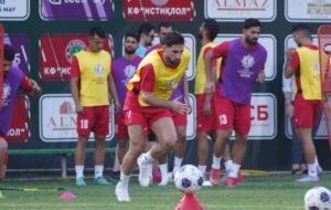 عکس | تمرین تیم ملی در زمین استقلال با حضور مهمانان ویژه عکس | تمرین تیم ملی در زمین استقلال با حضور مهمانان ویژه