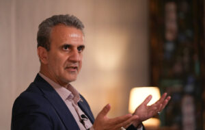 ببینید| نیم ساعت قبل از حمله اسرائیل به صدا و سیما شیرخوارگاه آمنه را تخلیه کردیم ببینید| نیم ساعت قبل از حمله اسرائیل به صدا و سیما شیرخوارگاه آمنه را تخلیه کردیم