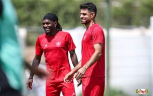 برگزاری آخرین تمرین سرخپوشان قبل از سفر به اصفهان/ بیفوما و پورعلی گنجی تمرین کردند برگزاری آخرین تمرین سرخپوشان قبل از سفر به اصفهان/ بیفوما و پورعلی گنجی تمرین کردند