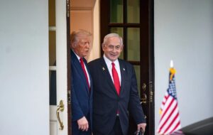 گفت‌وگوی نتانیاهو و ترامپ درباره تسلط بر غزه: اهداف و پیامدهای جنگ