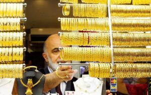 شتاب بی‌سابقه قیمت طلا؛ پیش‌بینی‌ها شکست خوردند/ جهش قیمت‌ها تا کجا ادامه دارد؟