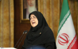 روایت سخنگوی دولت از بحثها در هیات دولت درباره کنسرت همایون شجریان/ باید مسئولیت تصمیمات را به روشنی پذیرفت، نه اینکه آن را به گردن دیگران انداخت روایت سخنگوی دولت از بحثها در هیات دولت درباره کنسرت همایون شجریان/ باید مسئولیت تصمیمات را به روشنی پذیرفت، نه اینکه آن را به گردن دیگران انداخت