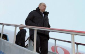 پوتین سراغ یادمان‌های شوروی رفت