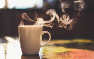 خطر سرطان مری با نوشیدنی‌های داغ: هشدارهای علمی و دمای ایمن