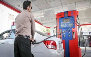 بنزین سه‌نرخی یا تخصیص یارانه بنزین به کد ملی؛ کدام به‌نفع مردم است؟