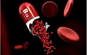 هر آنچه که باید از فواید و مضرات ویتامین B12 بدانید