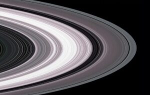 «ارباب حلقه‌ها» به نزدیکی زمین رسید