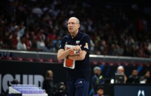 از قلعه ناکامی تا برج افتخار/ بله؛ مربی چشم آبی دوای درد است آقای قلعه نویی!