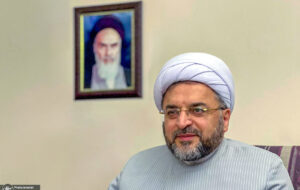 استاد حوزه علمیه قم‌: آخرالزمان، بسط عدالت است نه توجیه کننده ظلمِ ظالم/ دیدگاه های امام در بحث آخرالزمان تناسبی با گفته‌های برخی از رجال سیاسی ندارد