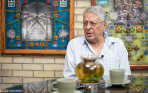 ببینید | هوشنگ کامکار: «ای یاران کجائید؟» را زیر موشک‌های جنگ ۱۲ روزه ساختم