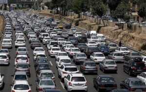 ترافیک ۱۵ کیلومتری در خروجی این استان ترافیک ۱۵ کیلومتری در خروجی این استان