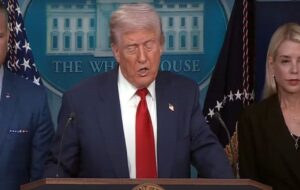 ترامپ ادعا کرد: روابط تجاری آمریکا و هند یک‌طرفه و فاجعه‌بار است