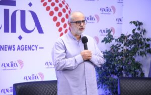 حسام الدین آشنا: «شمخانی» قصه‌ای درباره ترور خود برای ملت تعریف کرد که چون هیچ نسبتی با واقعیت ندارد/ نمی‌توان توقع داشت که مردم باور کنند