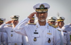 دریادار سیاری: ما در جنگ تحمیلی ۱۲ روزه فقط با رژیم صهیونیستی نجنگیدیم/ علی‌رغم همه تحریم‌ها، روی پای خودمان ایستاده‌ایم/ محاسبات دشمن را بهم می‌ریزیم