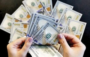 قیمت دلار، یورو و سایر ارزها امروز ۱۴ آبان/ دلار در مسیر ریزشی قرار گرفت