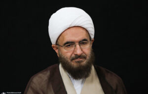 رئیس شورای سیاست گذاری ائمه جمعه: می‌توان شهید چمران را بنیان گذار بسیج مردمی دانست/ شهید چمران در درگیری‌های غرب کشور از تجربیات لبنان استفاده کرد