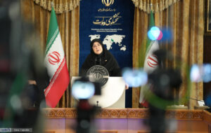 روایت فاطمه مهاجرانی از وضعیت مهاجران در ایران؛ شأن انسانی اتباع دیگر کشورها مورد احترام بوده و هست/مردم بدرقهای باشکوه از این افراد داشتند روایت فاطمه مهاجرانی از وضعیت مهاجران در ایران؛ شأن انسانی اتباع دیگر کشورها مورد احترام بوده و هست/مردم بدرقهای باشکوه از این افراد داشتند