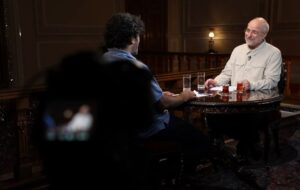 صداوسیما قالیباف را هم سانسور کرد/ جواد موگویی: فقط ۴ دقیقه‌اش را در خبر پخش کرد و گفت بقیه‌اش را در تلویزیون ببینید!