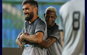 عکس| ساز استقلال کوک است