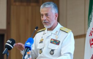 فرمانده ارشد ارتش: با استفاده از تجربیات گذشته آمادگی بیشتر نسبت به هرگونه تهدید را داریم